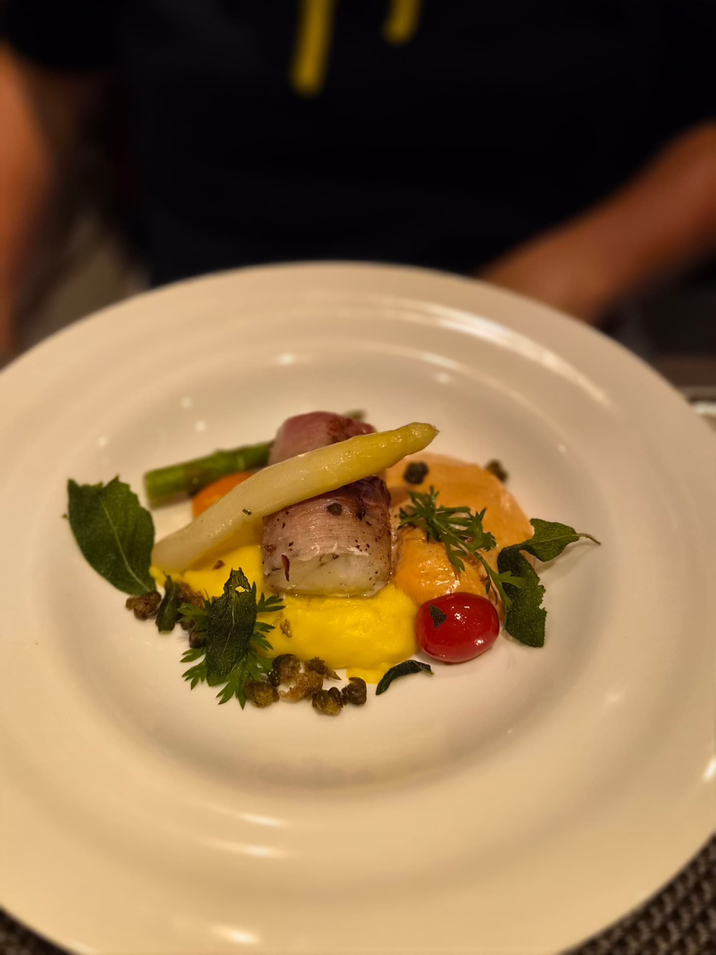 Hoofdgerecht tijdens het eerste diner