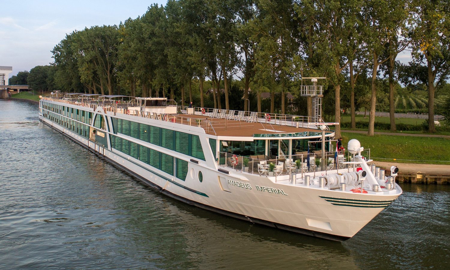 Amadeus Imperial — luftner cruises
