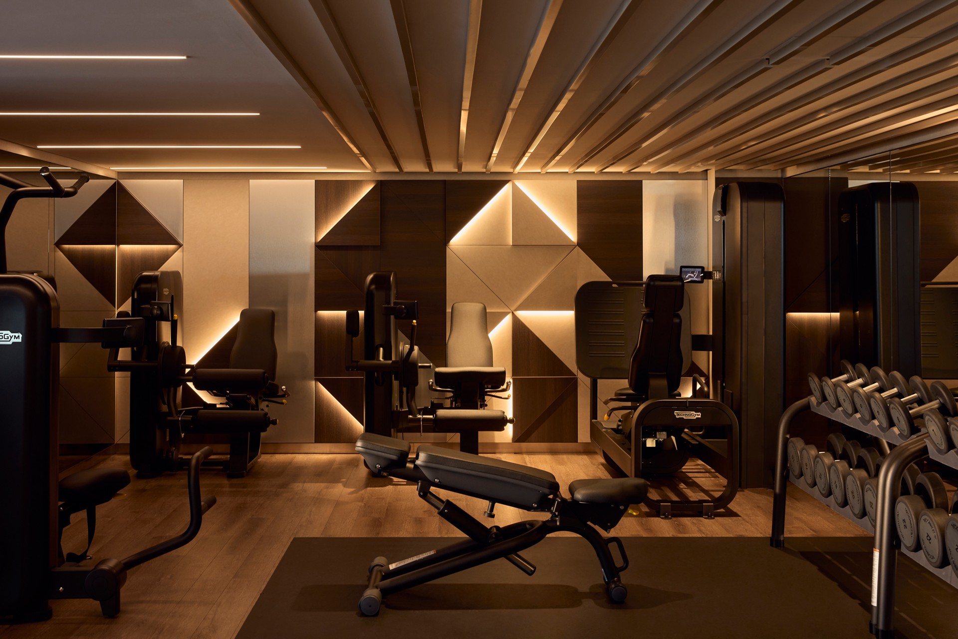 Fitness Centre met uitzicht op zee aan boord van EXPLORA IV