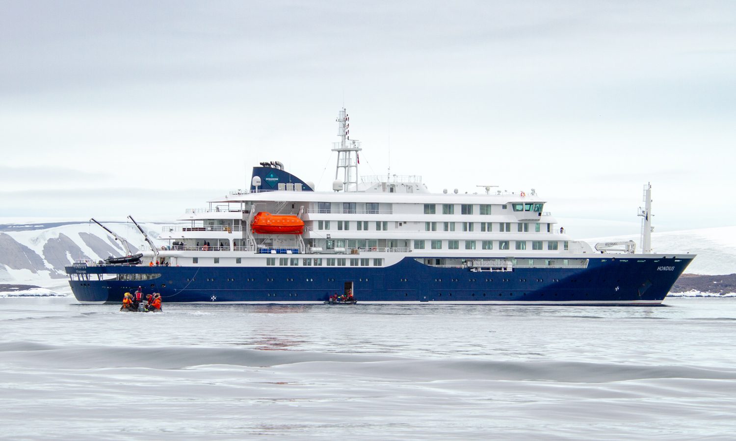 Hondius op zee, foto van Patrick Parez