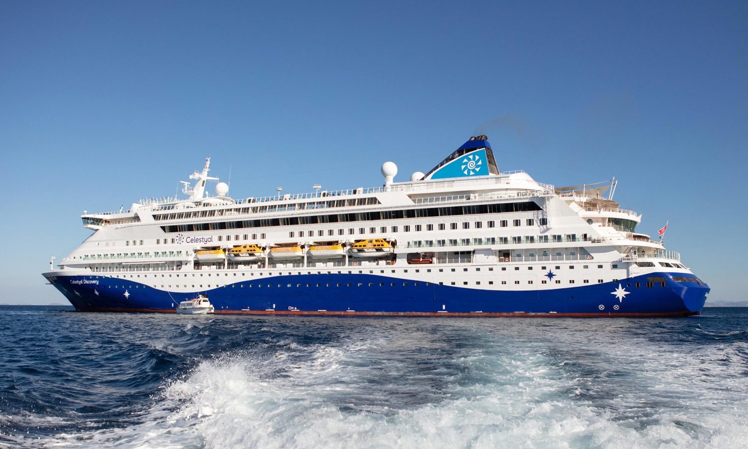 Celestyal Discovery op zee, foto van Patrick Parez