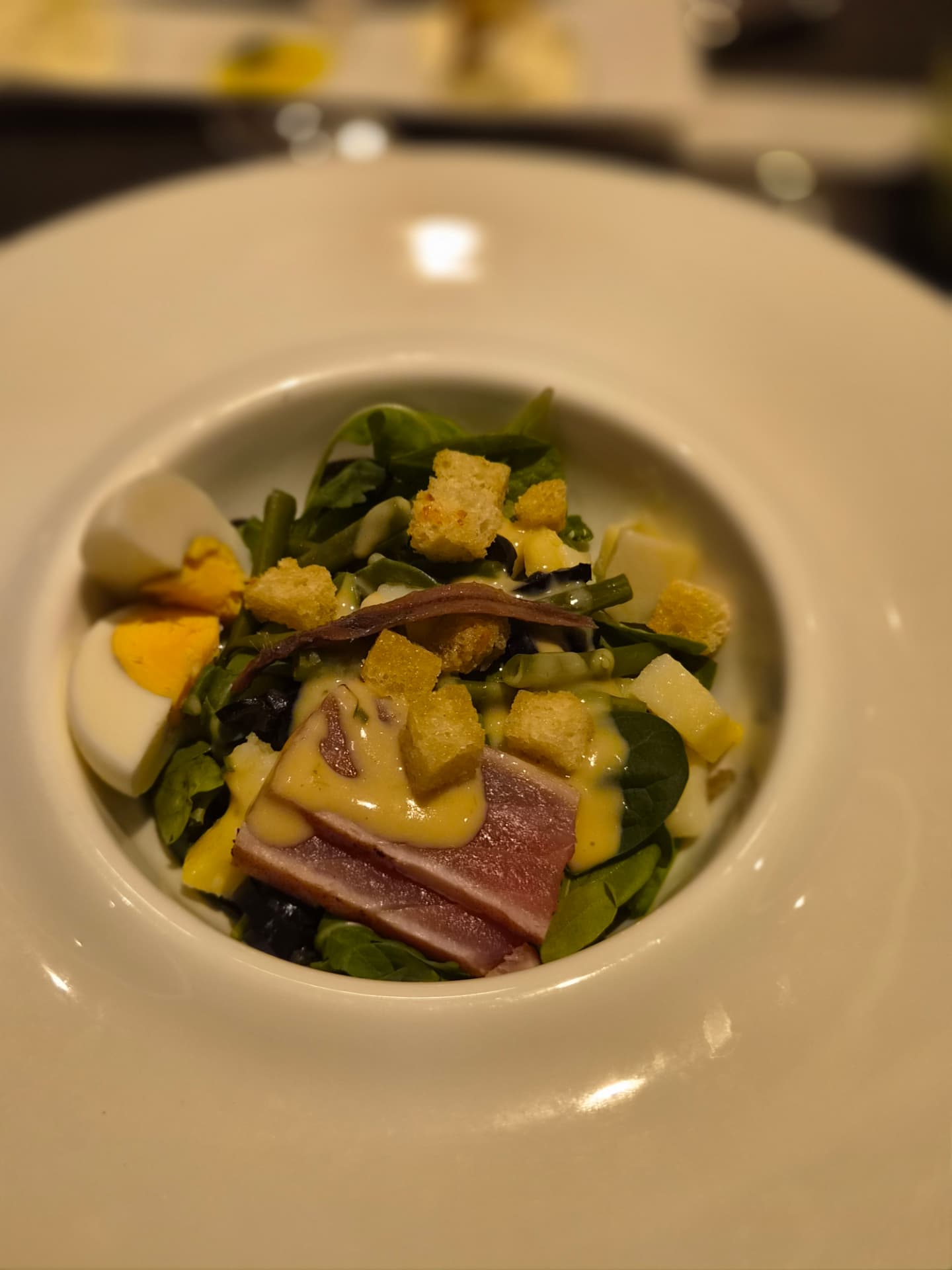Salade niçoise met verse tonijn