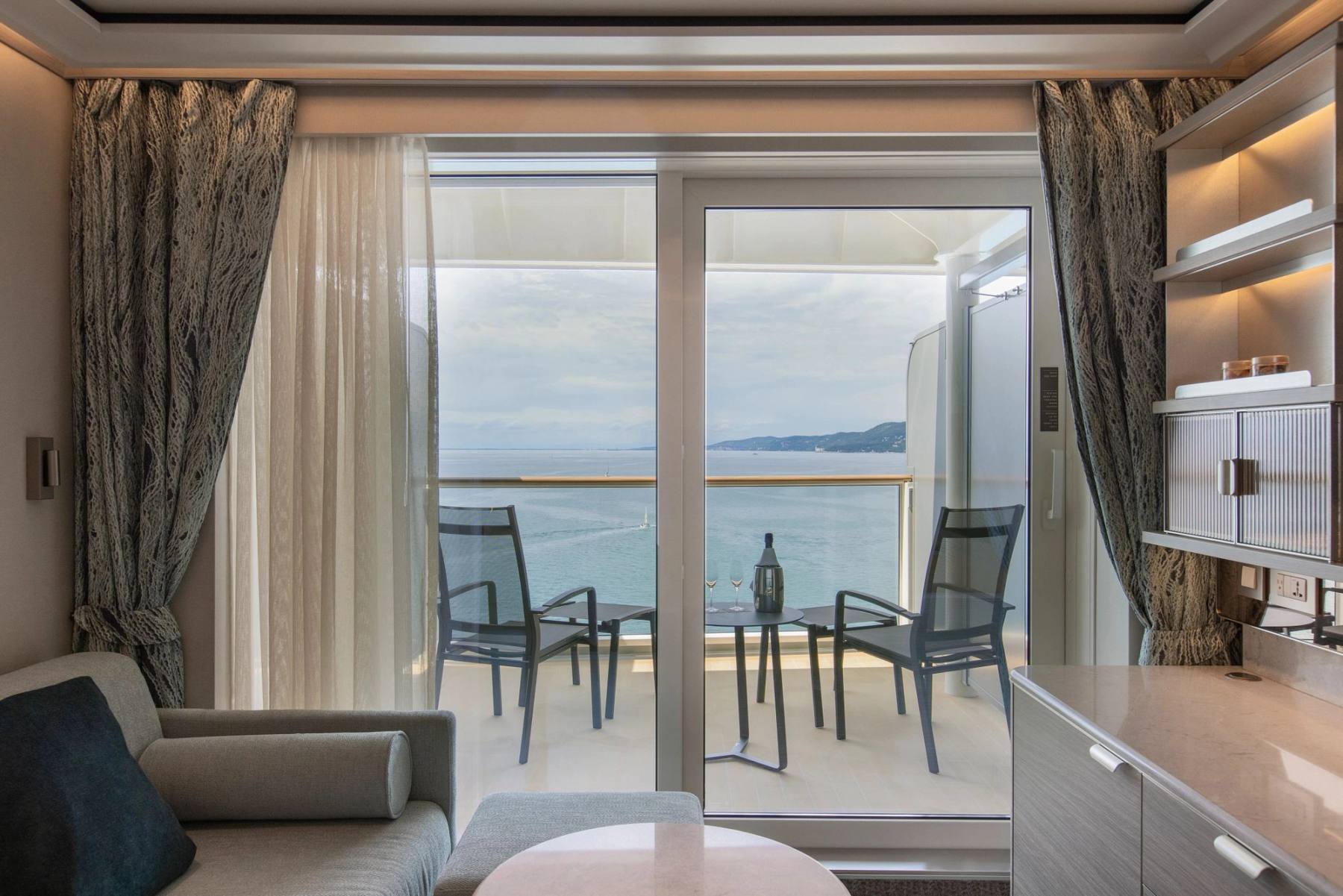 Classic Veranda Suite aan boord van Silver Ray