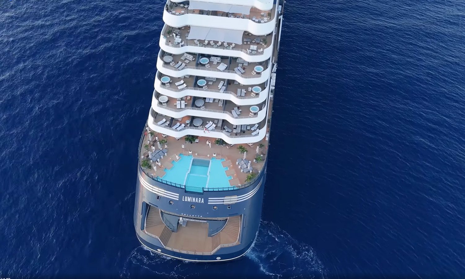 The Ritz Carlton Yacht Collection Luminara achtersteven website — ritz carlton yacht collection