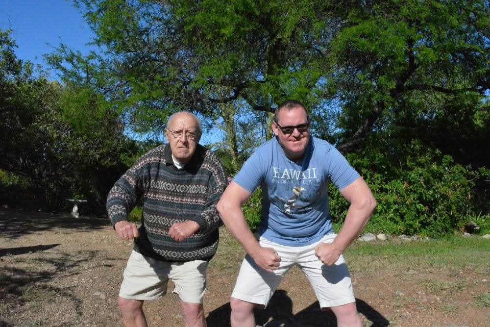 Jans Rautenbach en Dirk Rosiers grappen in de Zuid-Afrikaanse natuur