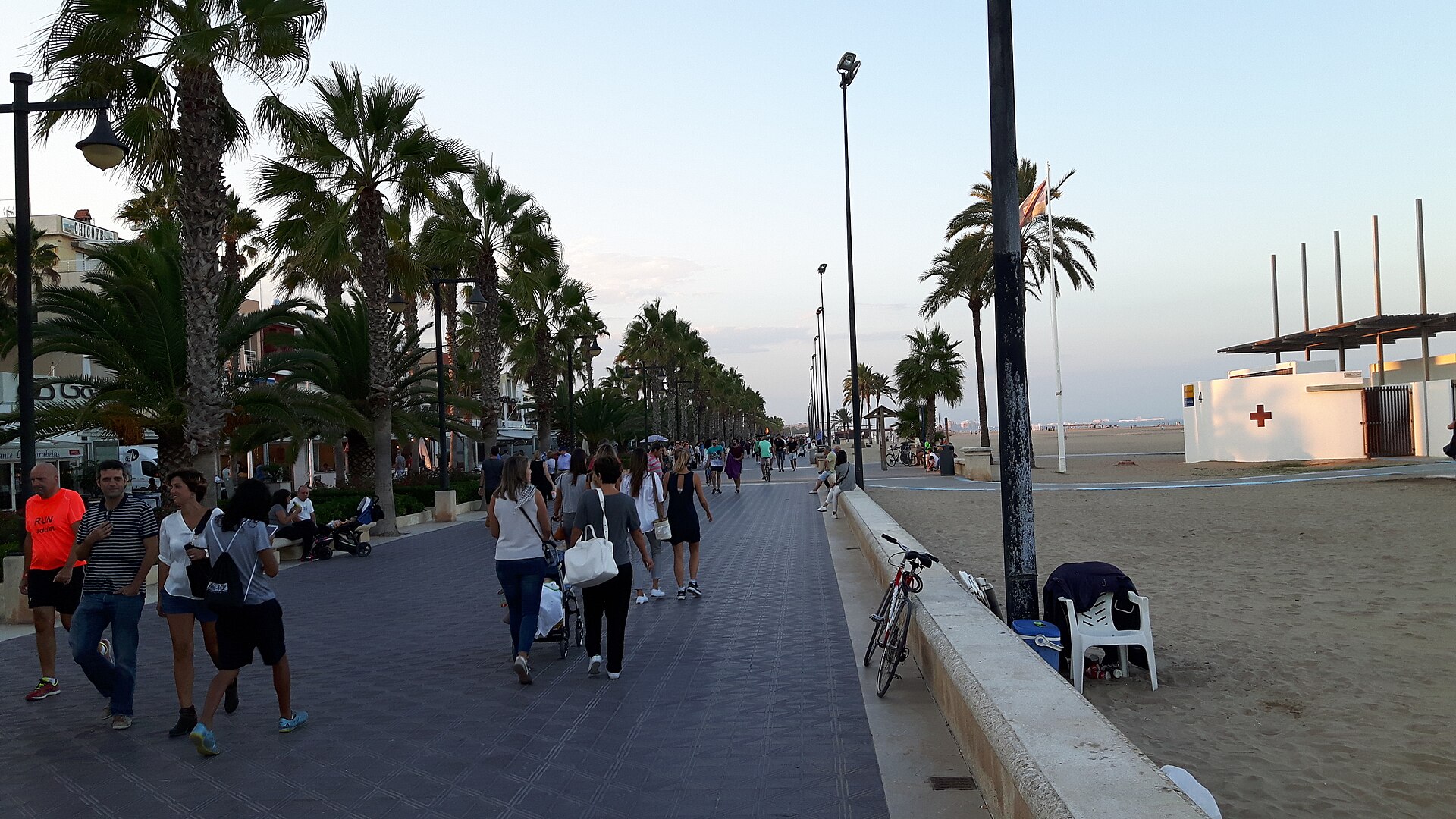 De mediterrane kustlijn van Valencia