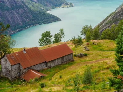 15-daagse-noorse-fjorden-cruise‑september‑2026-port-eidfjord-norway-c037-scaled