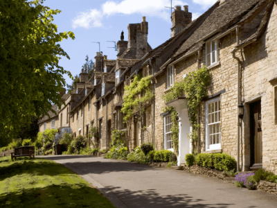 Burford-Montys-Guide-768x543