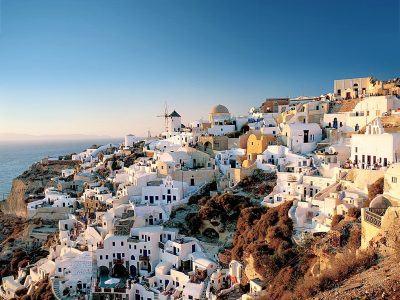 Cruise Middellandse Zee - Cruises Noorse Fjorden met Holland America Line - cruise-detail-overview--europe--santorini-cityscape--13-10-17--large--c022